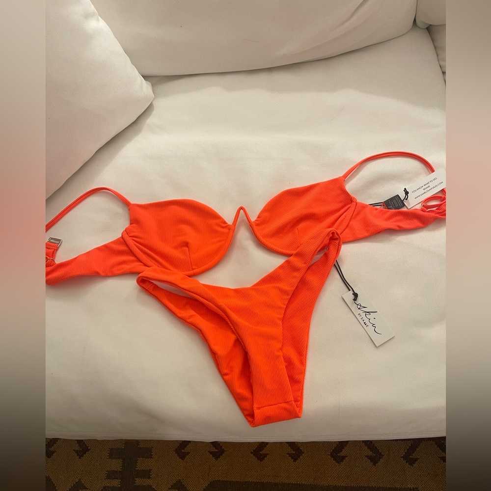 V underwire and v brief ribbed neon blood orange bikini set
